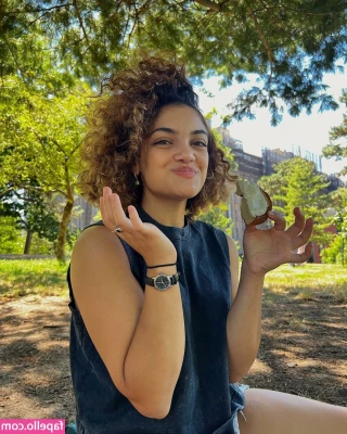Laurie Hernandez [ laurie-hernandez ] - cover me with your thick  white ropes