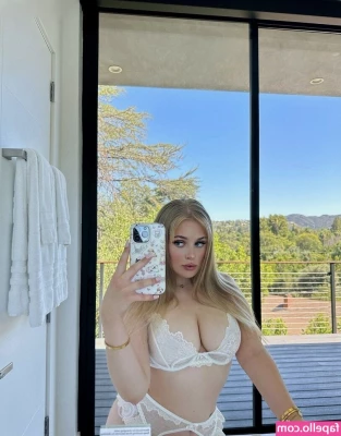 babygirl213 [ babygirl213-3 ] - I don’t know why but I keep cumming straight in my face all the