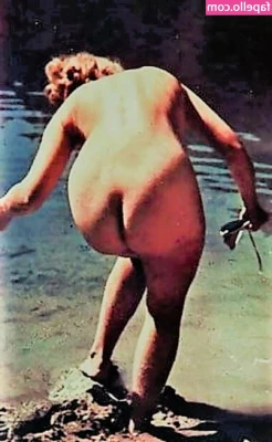 Eva Braun [ eva-braun ] - I know you can't stop thinking about me using your holes.