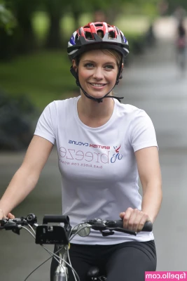 Rachel Riley [ rachel-riley ] - Rainbow toes    Sorry not sorry if you re getting sick of all the