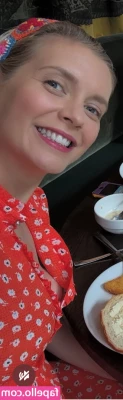 Rachel Riley [ rachel-riley ] - I love touching myself