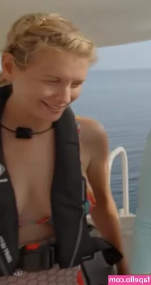 Rachel Riley [ rachel-riley ] - Short Clip of me in a red lace bra licking a Lollipop