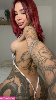 Diavlo Lilith [ diavlo-lilith ] - Back in the nature 😁😈 would you cuz some wood with me?😁 