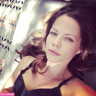 Tammin Sursok [ tammin-sursok ] - Throwback to last years Xmas photos with @sommerxbrooke