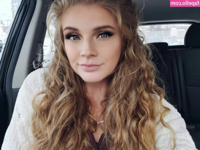 Kaitlin Bennett [ kaitlin-bennett ] - Haiiii  3 how s your day going bb lt 3