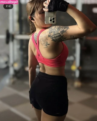 jane_isabelll [ jane-isabelll ] - I tried to climb few stairs I'm so out of breath it's ridiculous