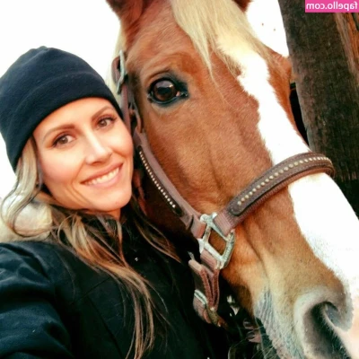 Jessie Harrison [ jessie-harrison ] - Here's a selfie I just took and a picture my boyfriend took after we
