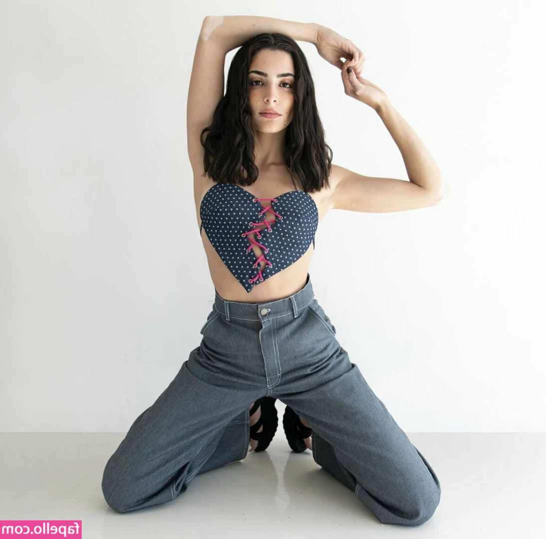Saja Kilani [ saja-kilani ] - Sam's Jiggly Butt Compilation 32