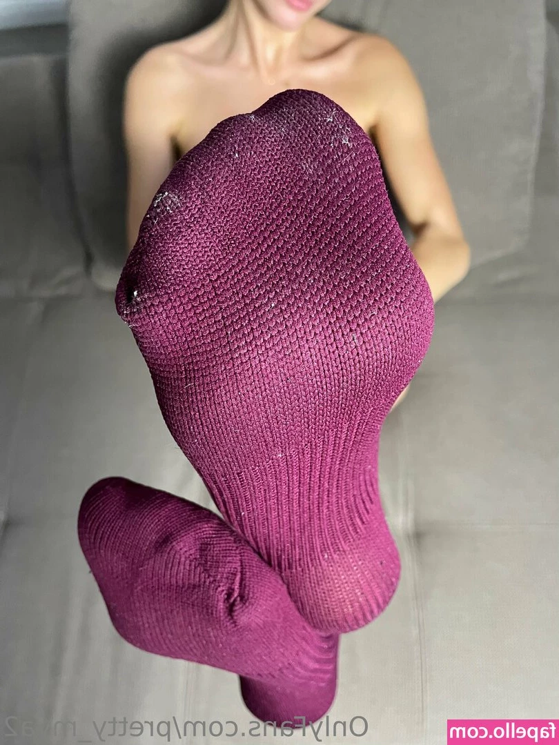 pretty_maya2 [ pretty-maya2 ] - She was so Horny while I was gone she couldn’t wait to shove my
