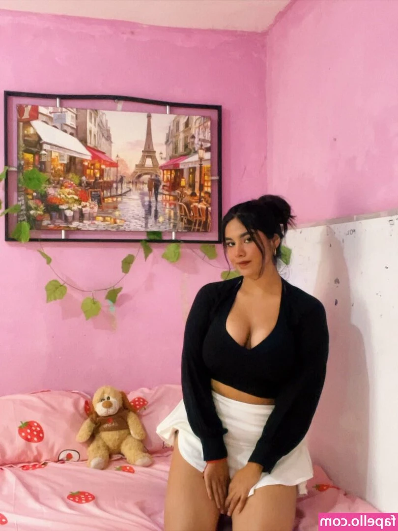 Alondraaatrejo_ [ alondraaatrejo ] - Press the blue button & receive 5 XXX Vids straight to your DMs!