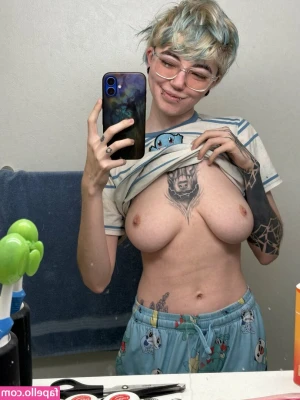 Kate Lavender [ kate-lavender ] - Have I been a good girl or a bad girl?