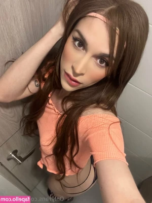 tanybellts - What are you craving to receive more from me, daddy?👅