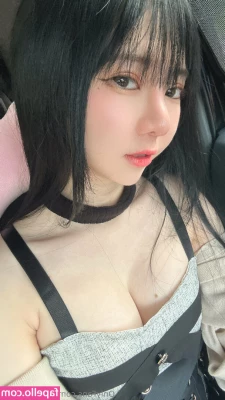 Sally Dorasnow [ sally-dorasnow ] - #bathroombootypics Which one is your favourite? Also do you like the