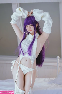 Sally Dorasnow [ sally-dorasnow ] - Biggest Santa Titties you've EVER seen 🤩🤪 👁👁 Happy