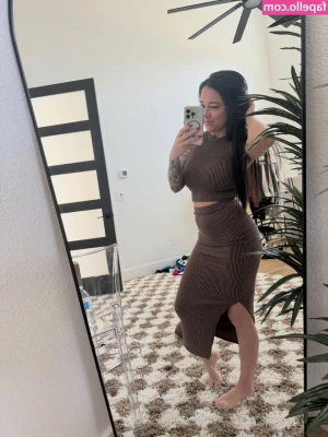 TheCooks [ thecooks-2 ] - Ok I desperately need a new phone. Everyone that tips towards it will