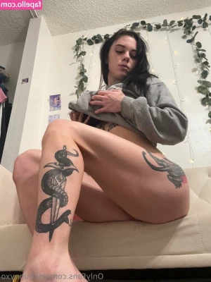 jinxbunnyxo - 1 or 2?