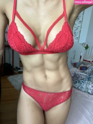 jenna [ jenna-1 ] - Come over and suck my cock till I melt 🤤  I’ve been moving for