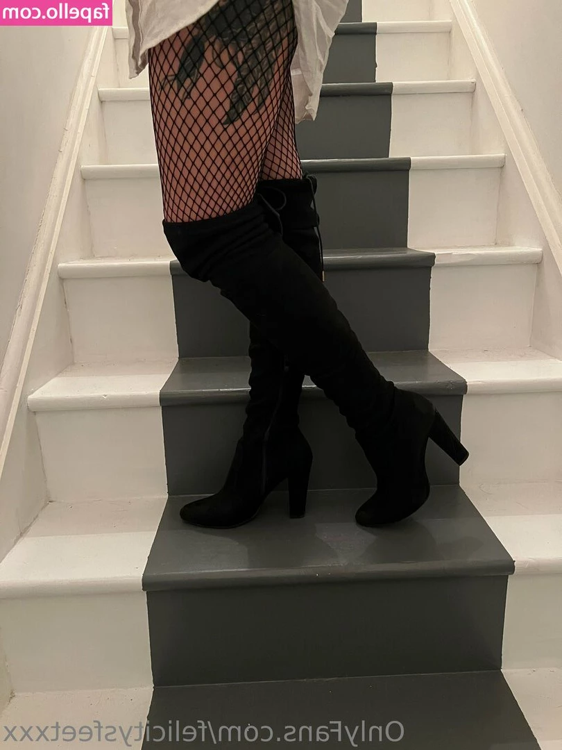 felicitysfeetxxx - Hey there