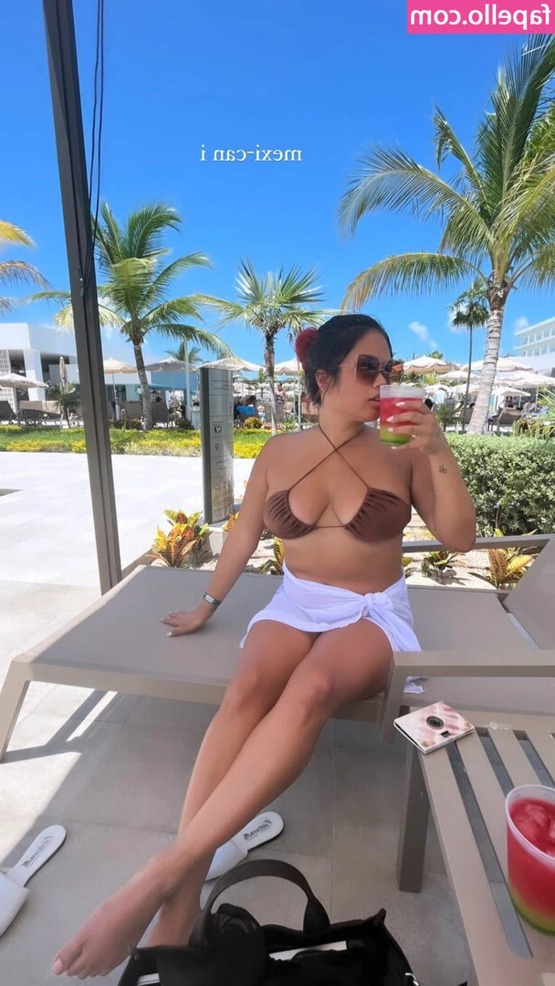 Jemicahcolleen - Wanna see the front? 😌