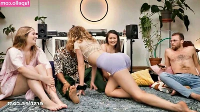 sarathehottie - I love this set of pics🥰