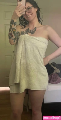 livvy_luxxxprivate [ livvy-luxxxprivate ] - If you’re interested in buying my nudes dm me for prices ☺️ 💗