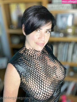 cherry.babes [ cherry-babes ] - A little Sunday evening squirt