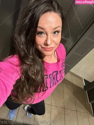 LovePirate - Someone's playing with filters