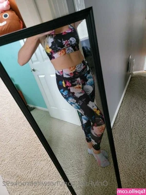 Hotwife Brooke [ hotwife-brooke ] - Send an honest tip if you want to see my naked ass 🔥👿
