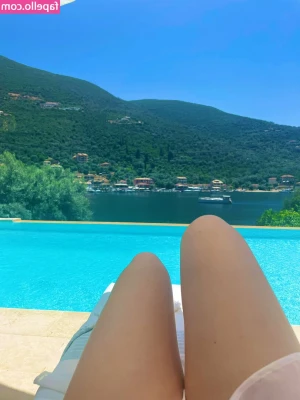 poopernoodle - getting sun ☀️ 🙈