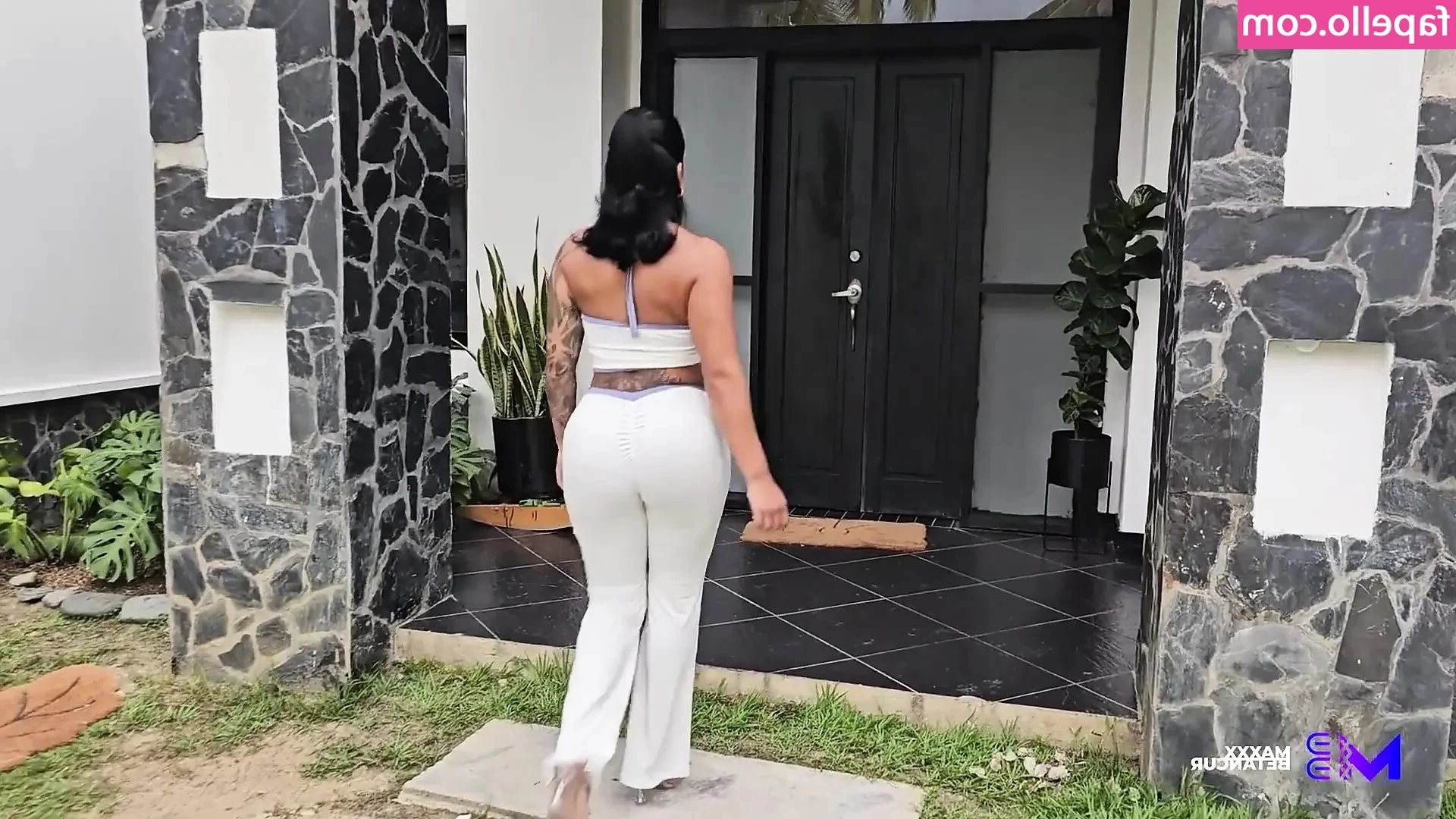 marianaalpha - Bare with me a couple of days 💖 I’m currently with a friend
