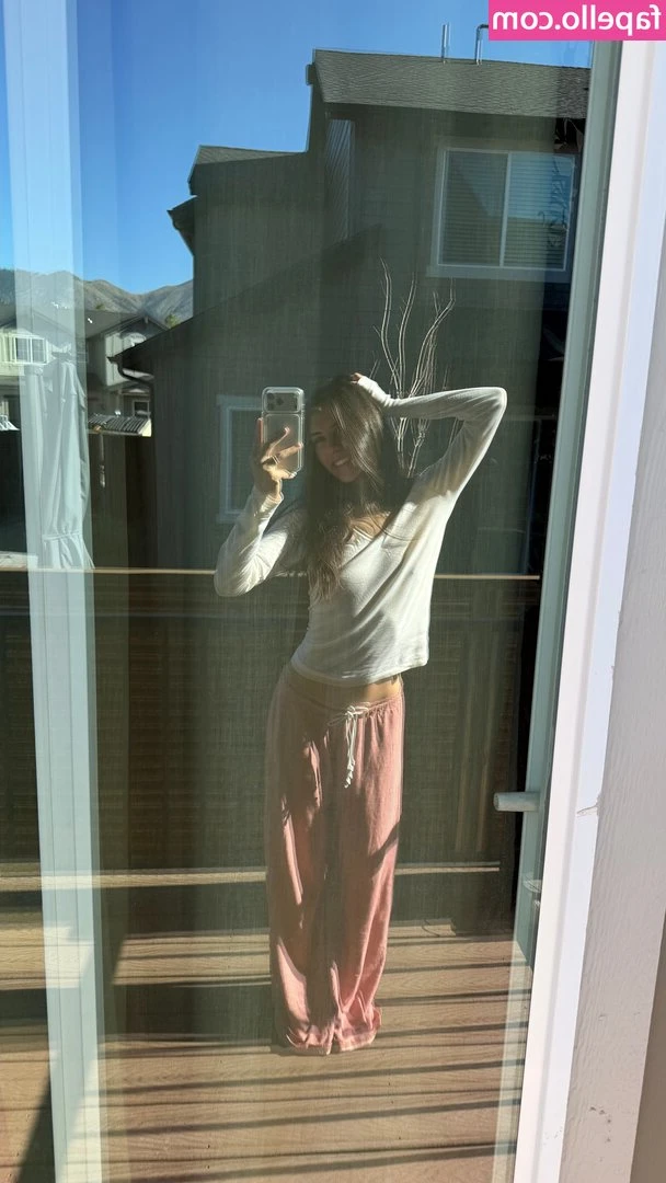 Caryn Marjorie [ caryn-marjorie-97 ] - What's your favorite way to furnish your apartment? 😅😍