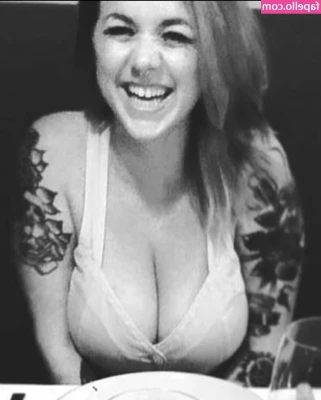 Zsu Zsu Starr [ zsu-zsu-starr ] - Watch me get very naughty in public places: