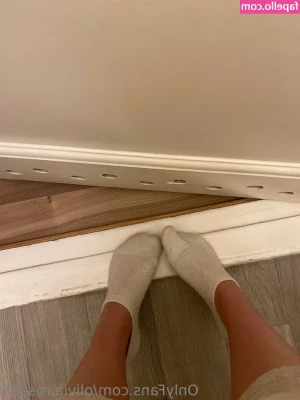 olivia.rose66 [ olivia-rose66 ] - Do you want to cum on my face  I can image how nice your warm cum
