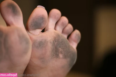 eurasian_feet [ eurasian-feet ] - Babyyy te apetece jugar un ratito  Háblame por privado y empezamos