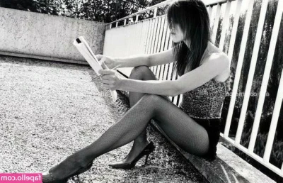 Charlotte Gainsboroug [ charlotte-gainsboroug ] - Nostalgia for this raining Monday morning......... But damn i already