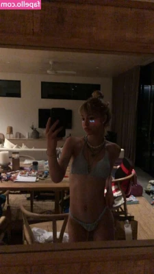 Bridget Williams [ bridget-williams ] - for feet lovers