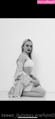 lolly_jully_x [ lolly-jully-x ] - Hot new content coming out soon with my girl @jess-adrienne
