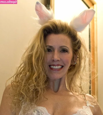 Your.fav.bunny [ your-fav-bunny ] - You woke up to feet in your face this morning. What's the first thing