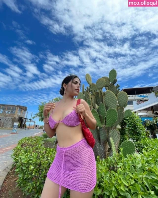 Emma Guerrero Mosquera [ emma-guerrero-mosquera ] - Happy March! This year is absolutely flying by, my birthday snuck