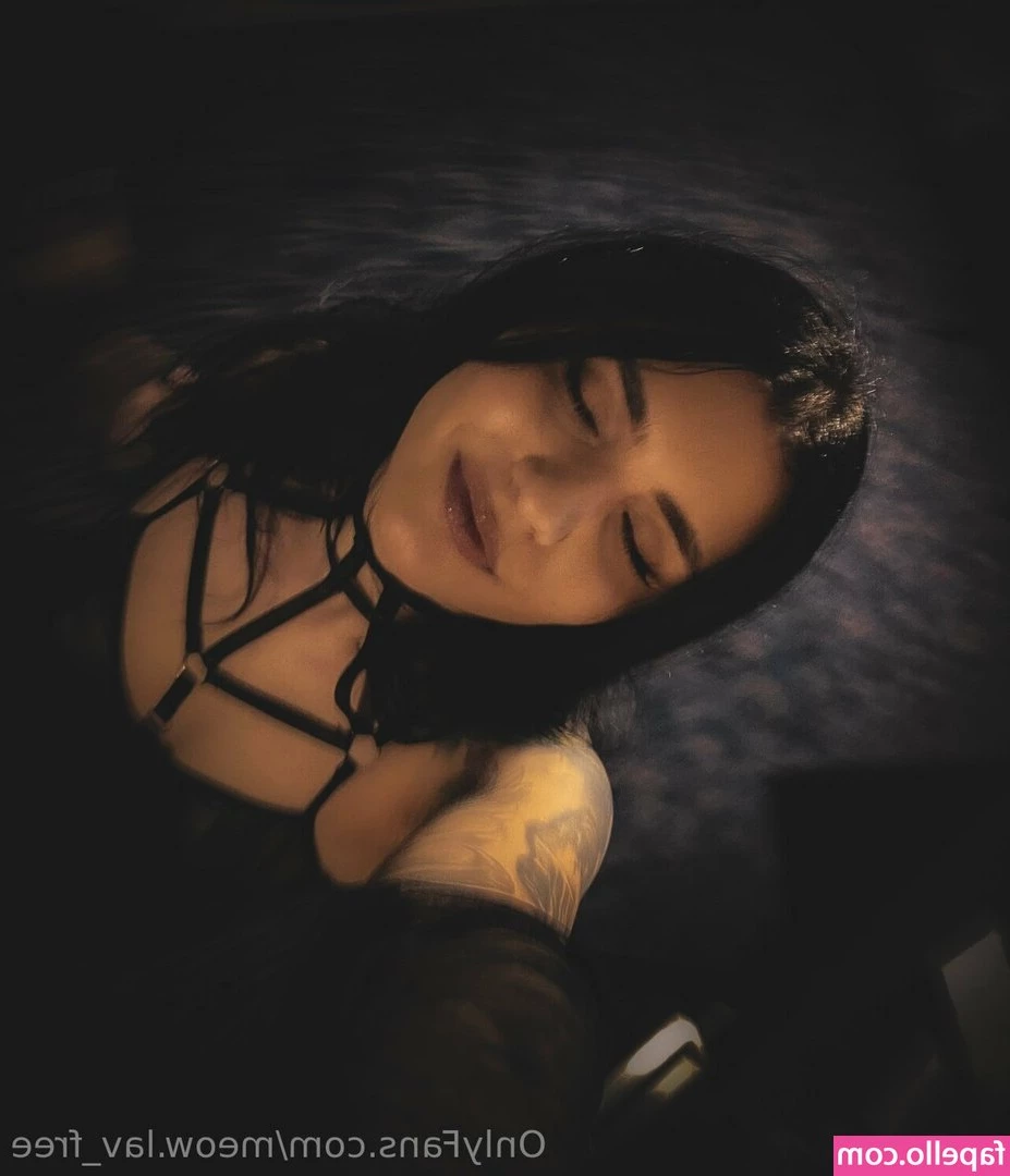 meow.lav_free [ meow-lav-free ] - Loving the lace on my skin  don t you think so    freethenipple
