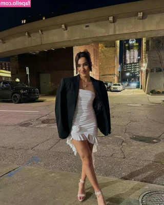 Karina Prieto [ karina-prieto ] - Open up for daddy ;)