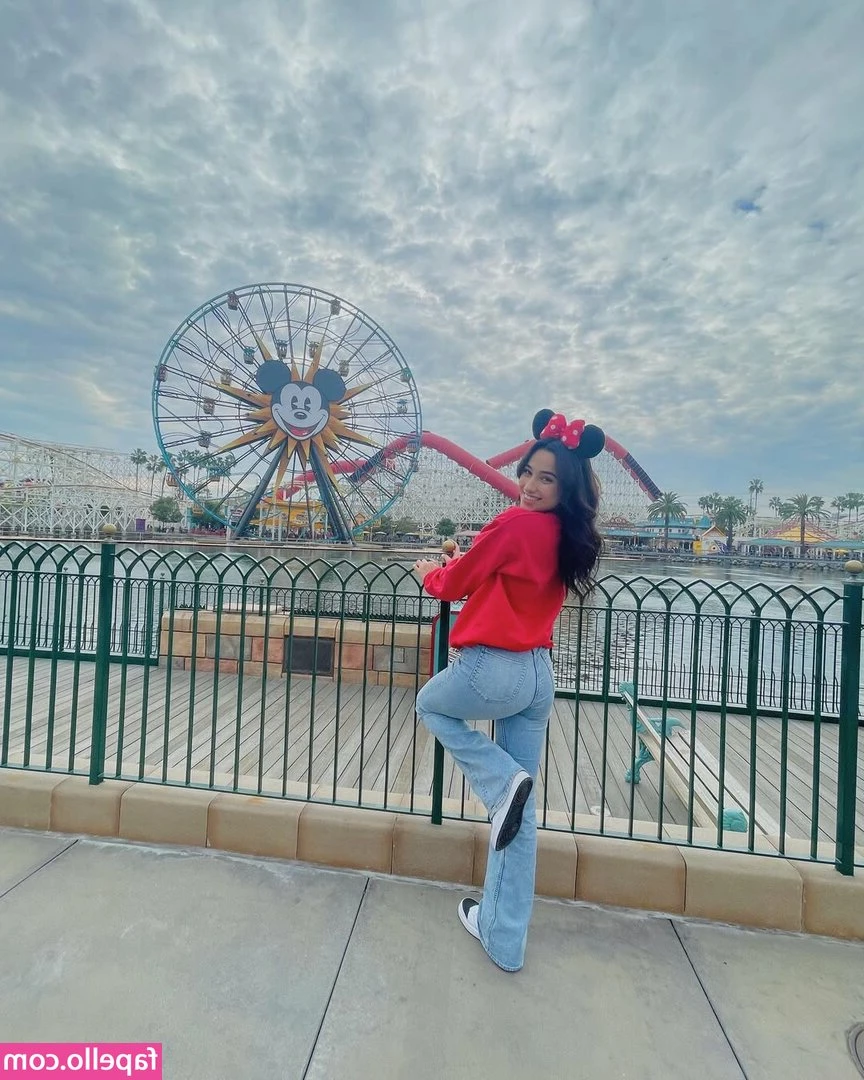Karina Prieto [ karina-prieto ] - I was on set on Friday & the producer left to take the other