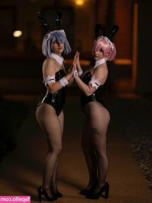 yell0w_cos [ yell0w-cos ] - Taking a HUGE BBC dildo in ze butt ;P