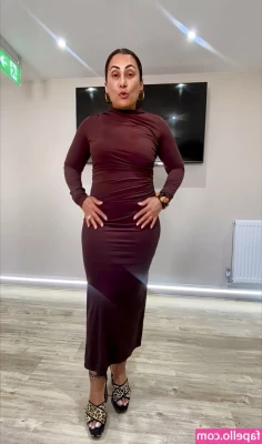 Saira Khan [ saira-khan ] - Why the hell aren t you still on your pathetic knees     femdomvane