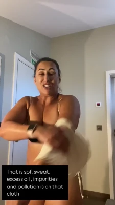Saira Khan [ saira-khan ] - Marry Christmas 🎅