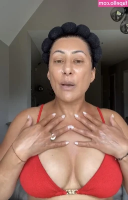 Saira Khan [ saira-khan ] - Mmmmm