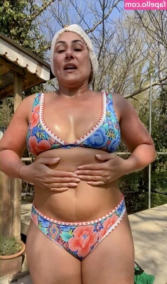 Saira Khan [ saira-khan ] - Tits or ass?