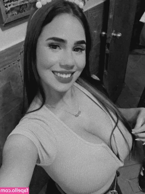 Maria Pernia [ maria-pernia ] - Can't decide which hole is tighter 😈