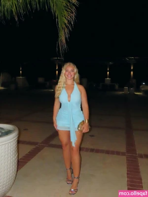 Paytong._ [ paytong ] - I know you want to motorboat these perfect tits! 😈