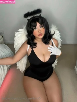 playboy.brat [ playboy-brat ] - white leather and pipe in the kuntry